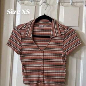 Striped Ribbed Collared Button-Front Crop Top - Rust/White